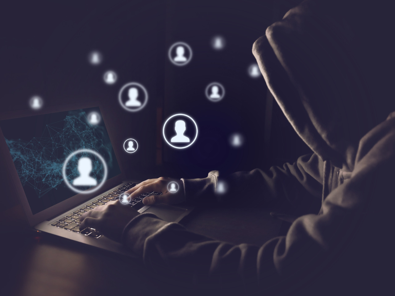 LA PIRATERÍA DIGITAL EN REDES SOCIALES: ¿PUEDO DENUNCIAR SI USAN MI CONTENIDO O MARCA?