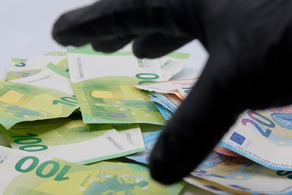 DENUNCIA PENAL POR ESTAFA, APROPIACIÓN POR ESTAFA O FRAUDE: CASOS FRECUENTES Y CÓMO PROCEDER